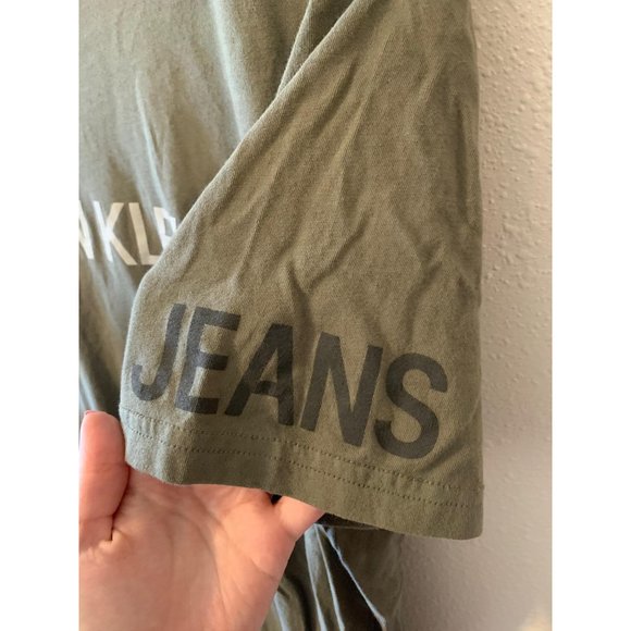 Men’s Calvin Klein Jeans Tee - Picture 2 of 4